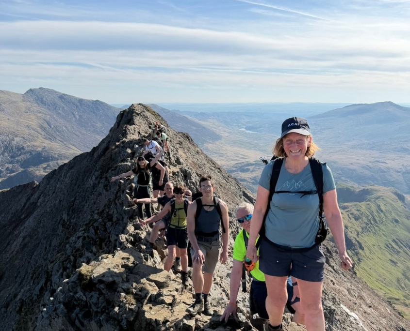 CRIB GOCH 3